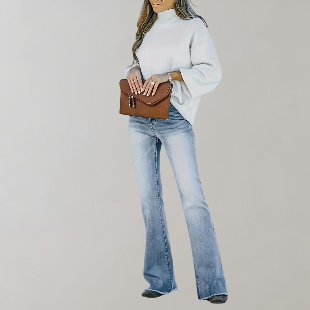 Women's Light-Wash Flared Jeans with Frayed Hem
