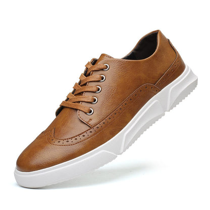 Chaussures décontractées de différentes couleurs