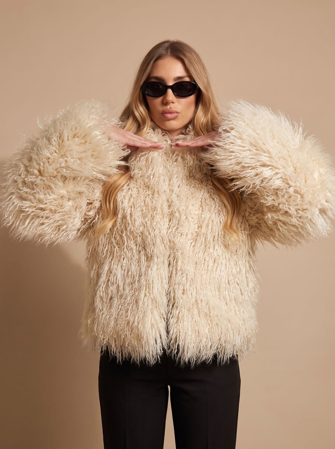 Women's Oversized Shaggy Faux Fur Winter Coat