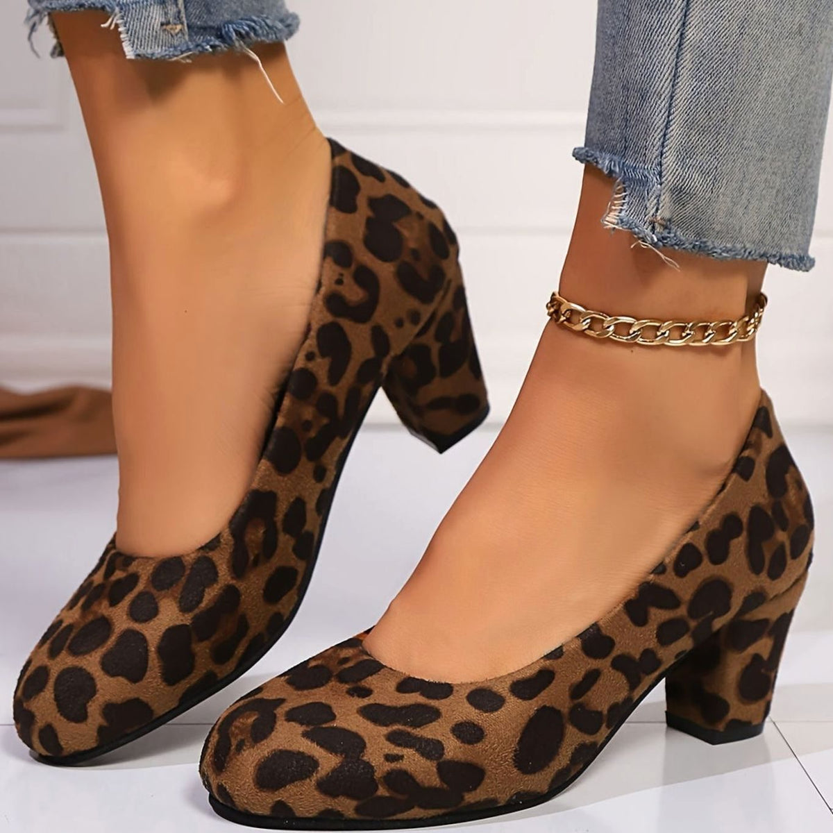 Women's Orthopaedic Wide-Fit Block-Heel Court Shoes