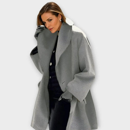 Women's Oversized Winter Coat with Wide Lapel Collar